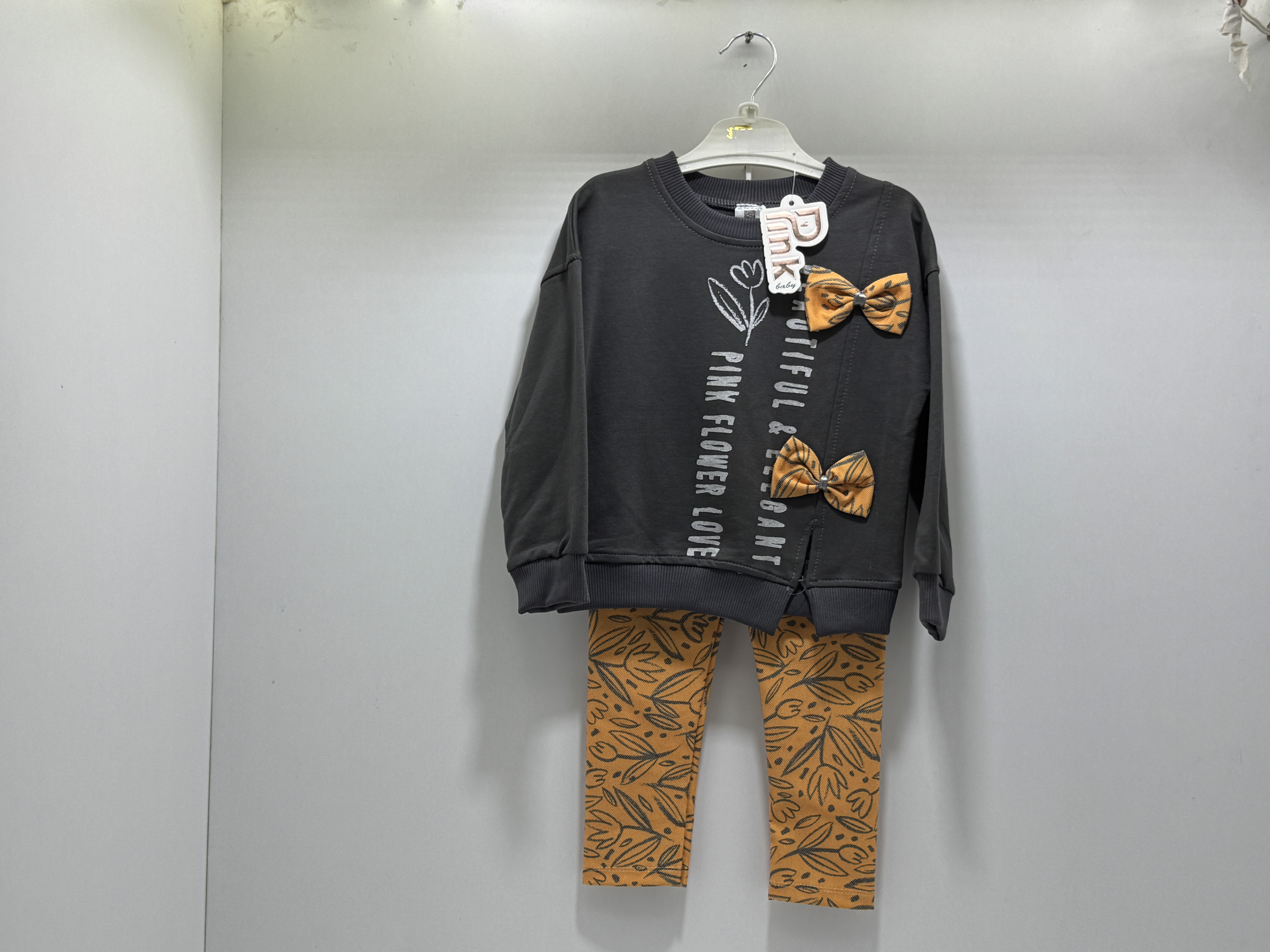 Fiyonk Detaylı Çiçek Desenli Bebek Takımı